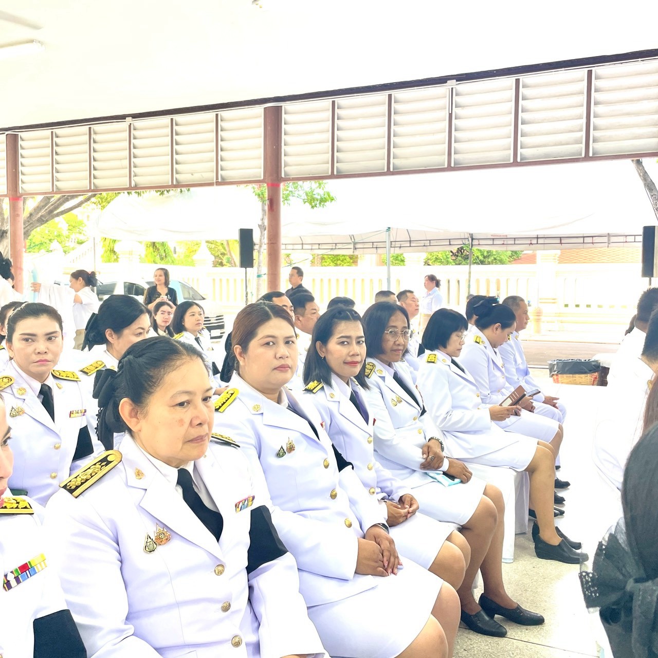 title - ส.ป.ก. นครปฐม เข้าร่วมพิธีสวดพระพุทธมนต์  และพิธีทำบุญตักบาตรถวายพระราชกุศล เนื่องในโอกาสการประกาศยกย่องพระเกียรติคุณ พระราชกรณียกิจ ในวาระครบ 100 ปี สมเด็จพระนางเจ้ารำไพพรรณี พระบรมราชินี ในรัชกาลที่ 7 
